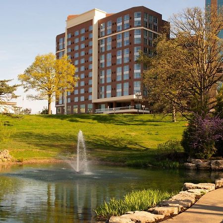 Residence Inn By Marriott St Louis Клейтън Екстериор снимка
