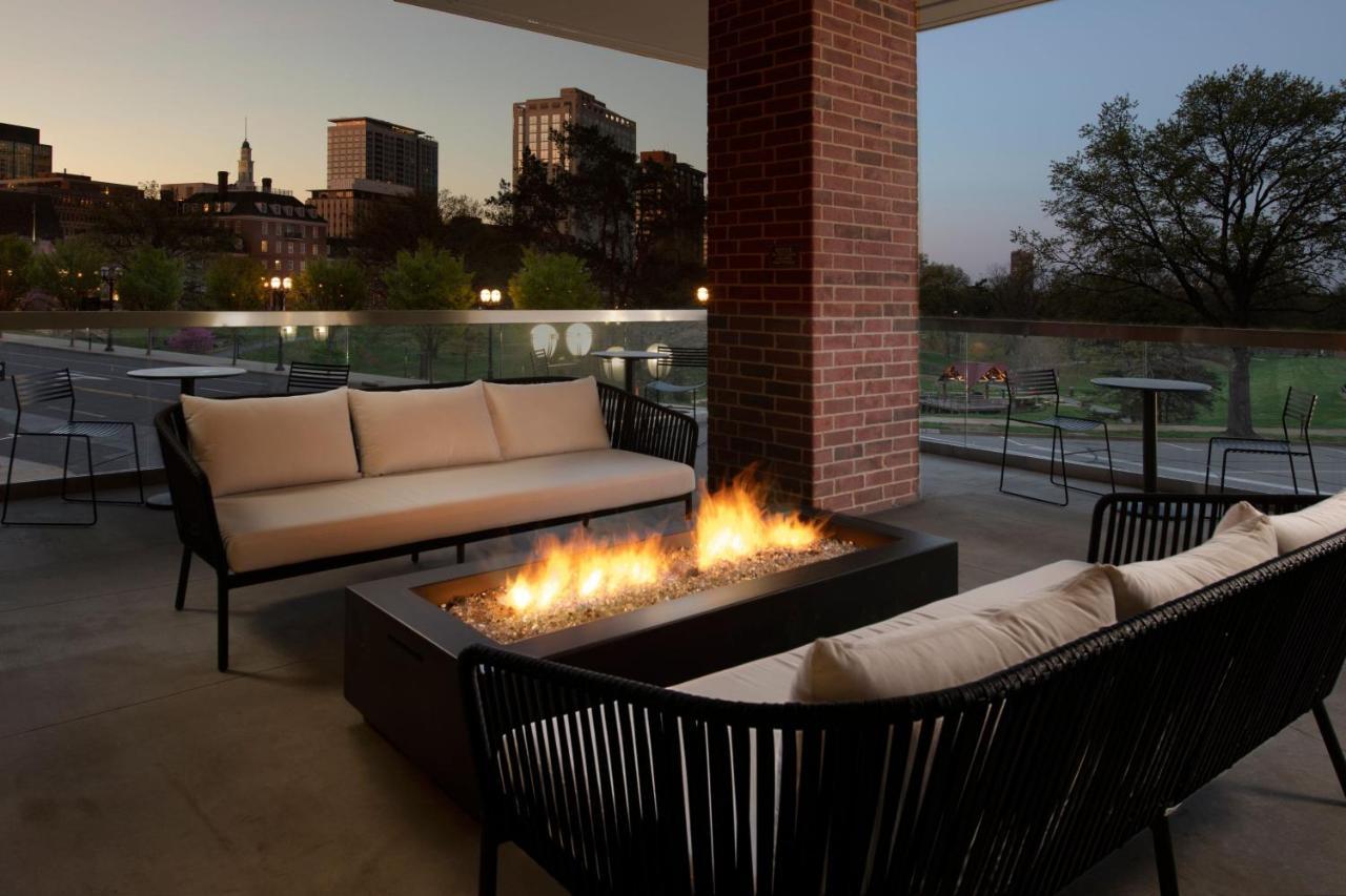 Residence Inn By Marriott St Louis Клейтън Екстериор снимка