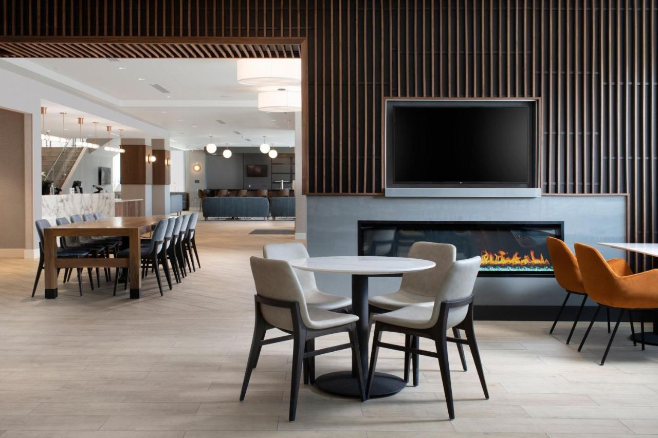 Residence Inn By Marriott St Louis Клейтън Екстериор снимка