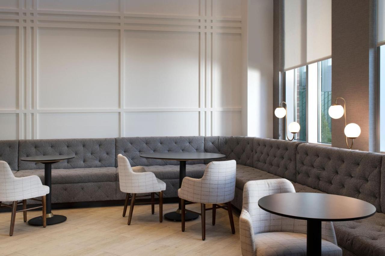 Residence Inn By Marriott St Louis Клейтън Екстериор снимка