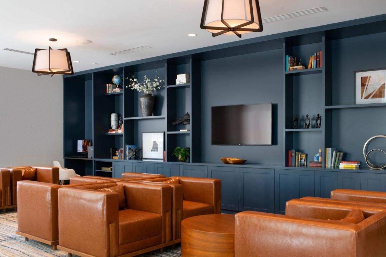 Residence Inn By Marriott St Louis Клейтън Екстериор снимка