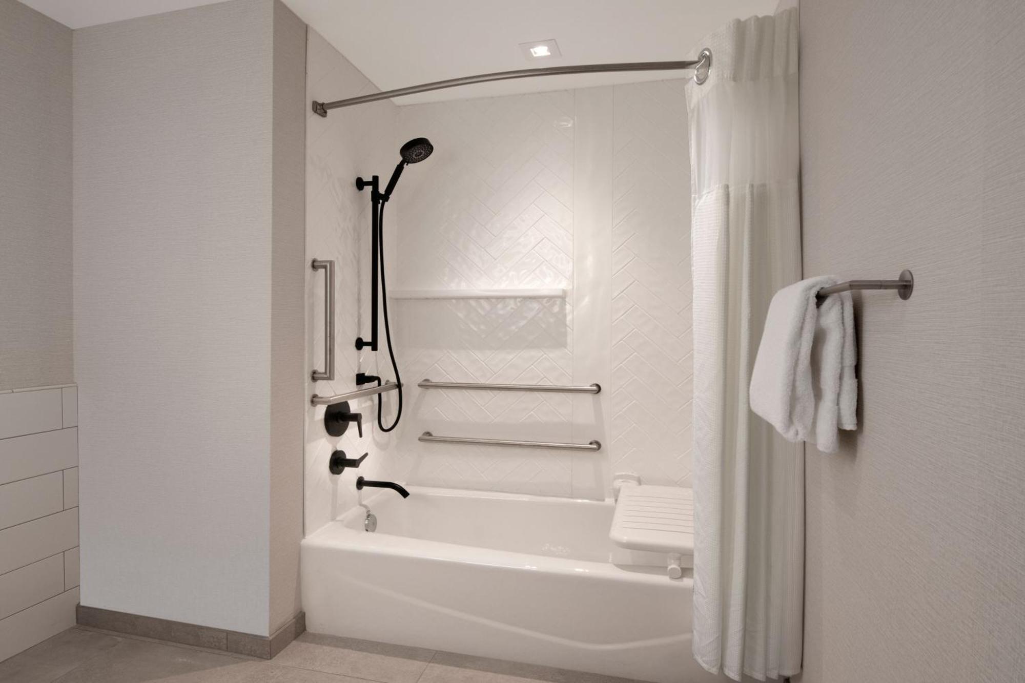 Residence Inn By Marriott St Louis Клейтън Екстериор снимка